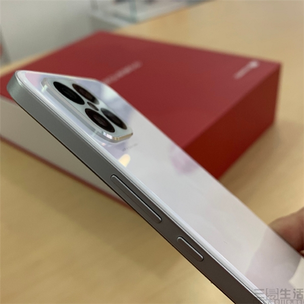 0930426526862.jpg 2.jpg