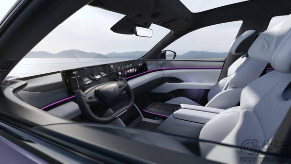 极越明日将发布OTA新版本 将提供400余项升级 极越明日将发布OTA新版本 将提供400余项升级