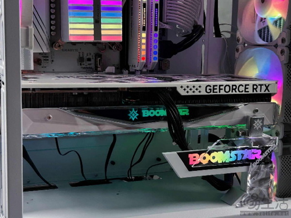 影驰 GeForce RTX 4070 Ti SUPER 星曜 OC评测！
