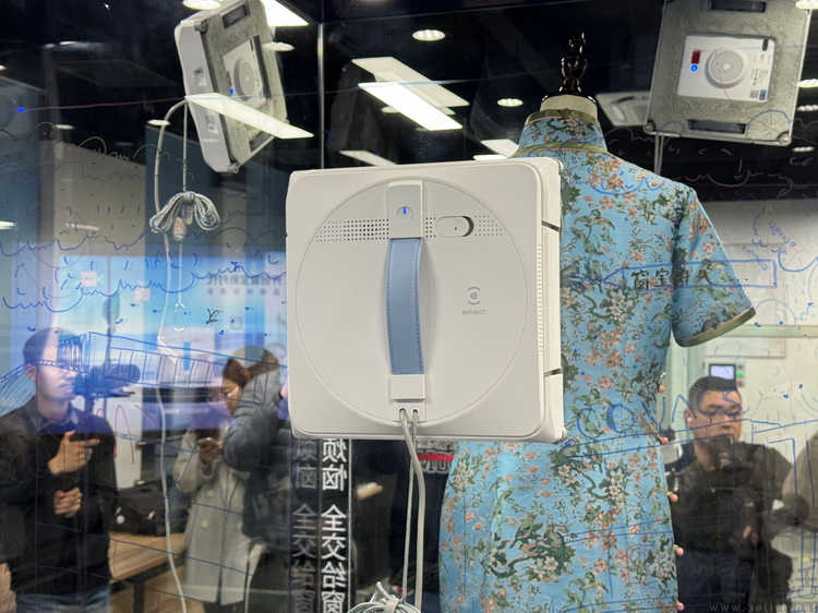 公开横评中表现惊艳，科沃斯千元机皇会给出窗宝品类标答