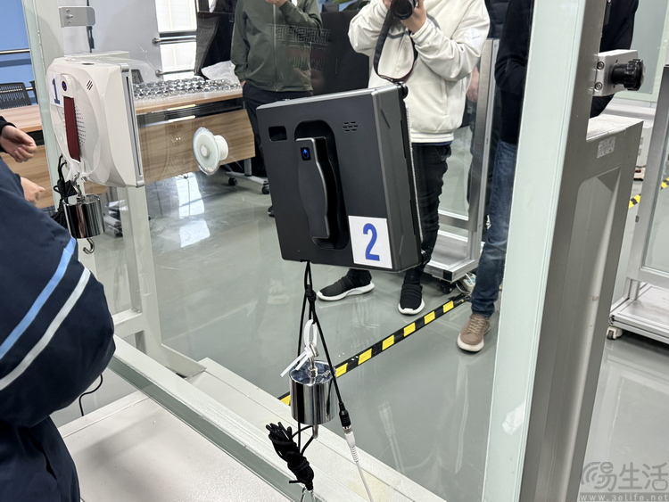 公开横评中表现惊艳，科沃斯千元机皇会给出窗宝品类标答