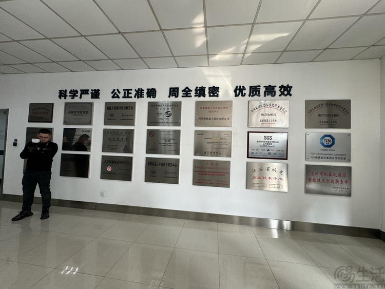 公开横评中表现惊艳，科沃斯千元机皇会给出窗宝品类标答