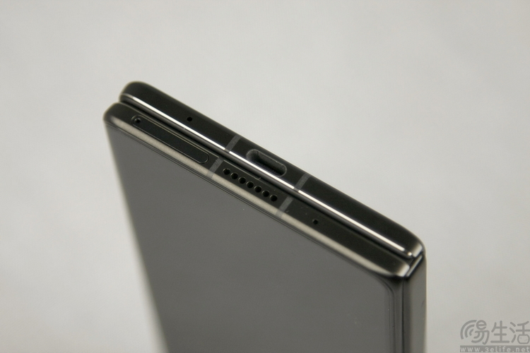 vivo X Fold3 Pro首发评测：重塑“大折叠”旗舰标杆