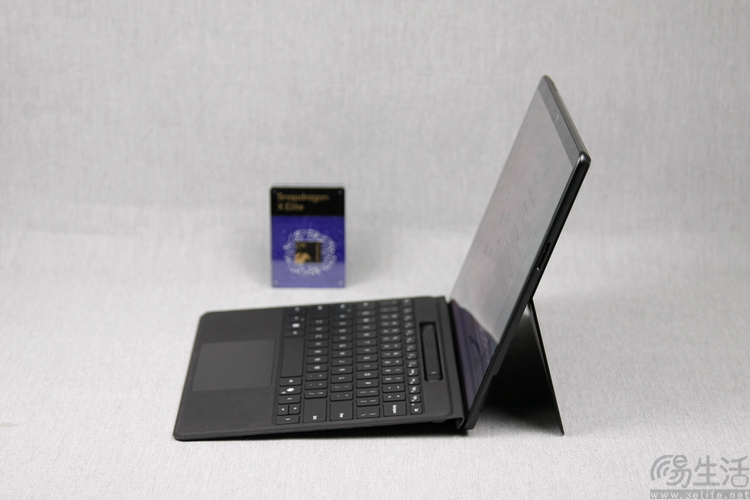 Surface Pro 11深度解析：续航、生产力，以及未来