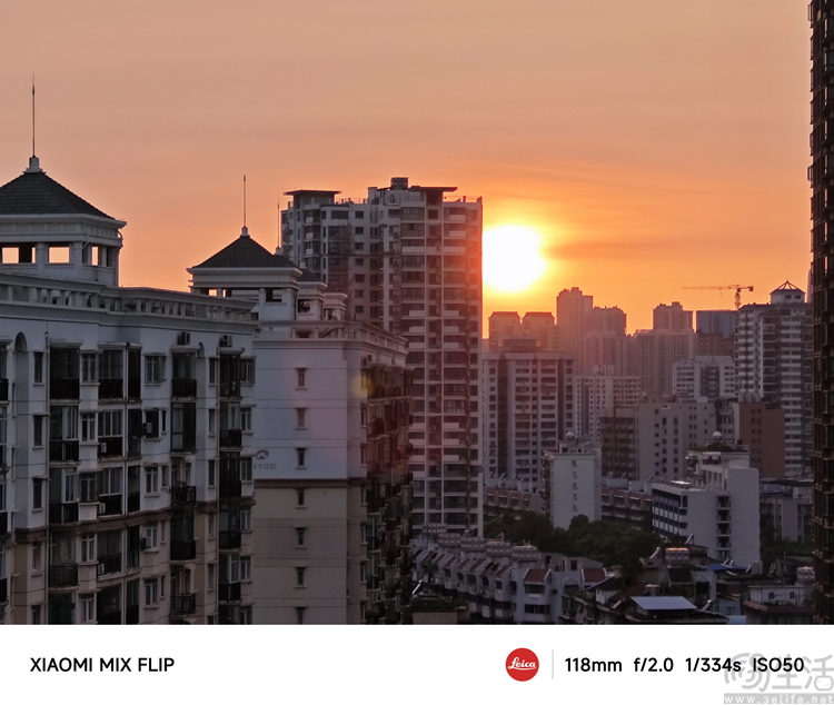 小米MIX Flip评测：初次做小折叠，就选择了不妥协