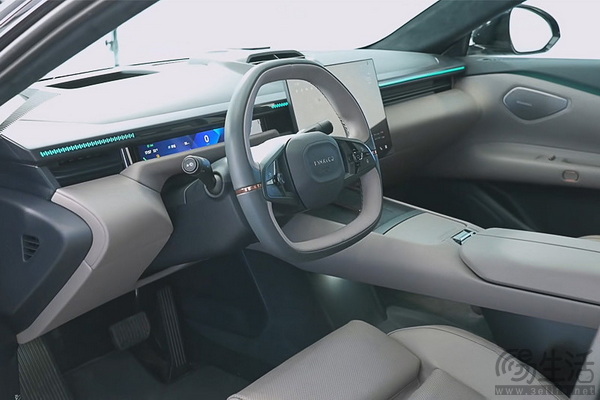 领克Z10新增95kWh 702km四驱Halo版车型