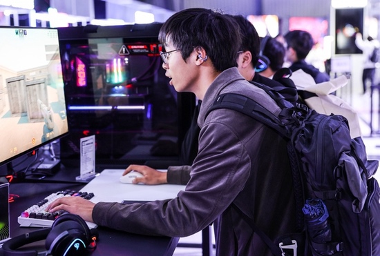 超频破纪录 华硕主板引爆ROG DAY 2025