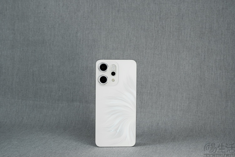 OPPO Reno14系列首测：超美小OPhone，更是实况照片神器