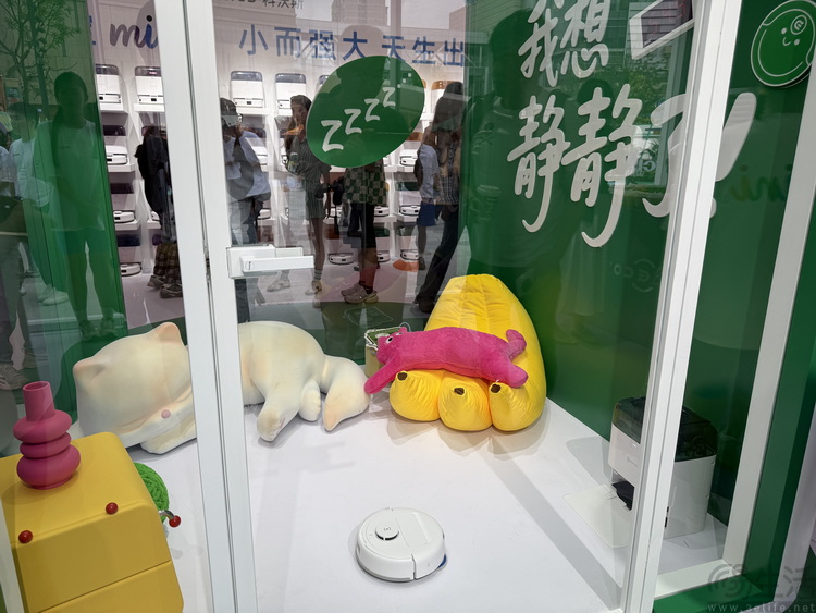 从“地宝mini”到虚拟训练，科沃斯正在自我革新