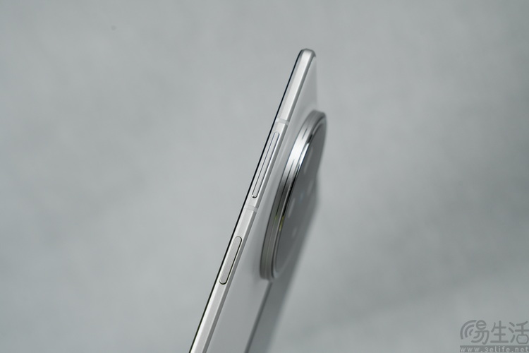 更轻薄还更便宜的vivo X Fold 5，优势不只性价比