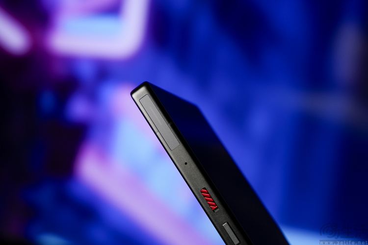 风水双冷、性能新巅峰：红魔游戏手机11 PRO+专项测试