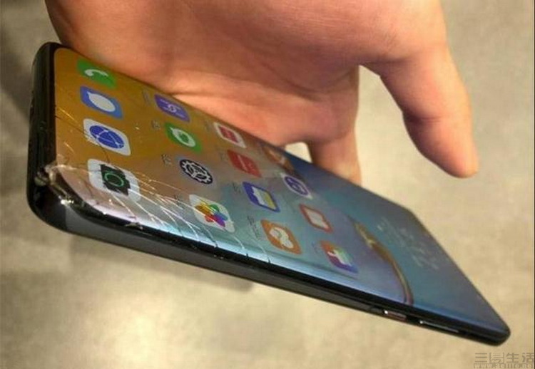 曲面屏的没落,并不完全是个技术问题 曲面屏的没落,并不完全是个技术问题