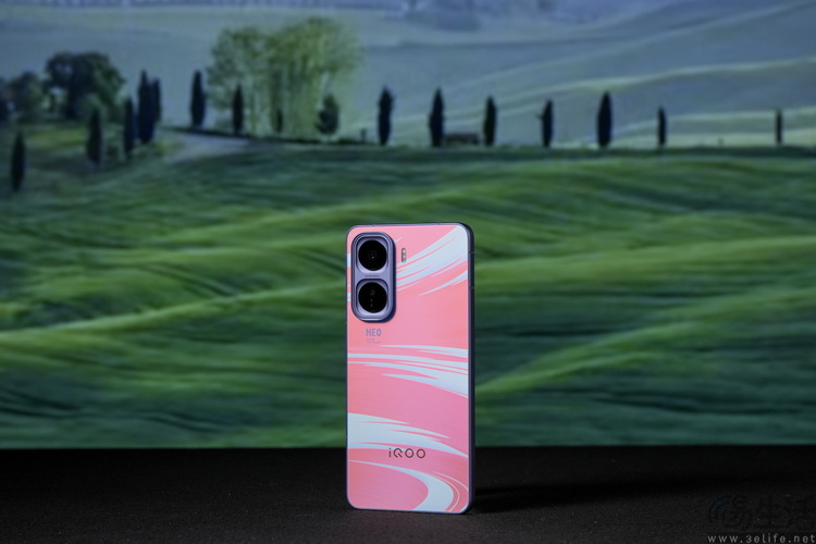 iQOO Z11 Turbo首测：旗舰芯+低功耗，游戏是亮点