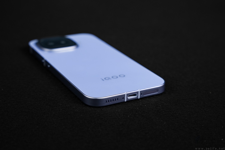 iQOO Z11 Turbo首测:旗舰芯+低功耗,游戏是亮点 iQOO Z11 Turbo首测:旗舰芯+低功耗,游戏是亮点