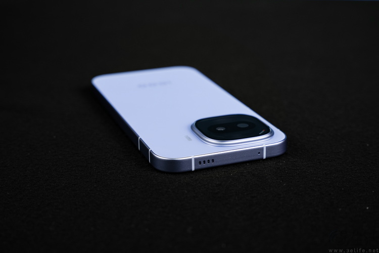 iQOO Z11 Turbo首测:旗舰芯+低功耗,游戏是亮点 iQOO Z11 Turbo首测:旗舰芯+低功耗,游戏是亮点