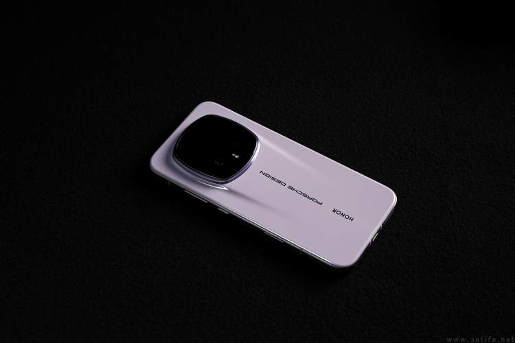 要“尊”还是要“强”?测过荣耀Magic 8 RSR有了答案 要“尊”还是要“强”?测过荣耀Magic 8 RSR有了答案