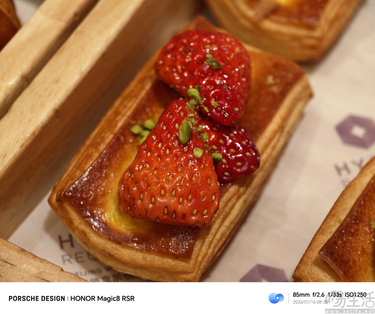 要“尊”还是要“强”?测过荣耀Magic 8 RSR有了答案 要“尊”还是要“强”?测过荣耀Magic 8 RSR有了答案