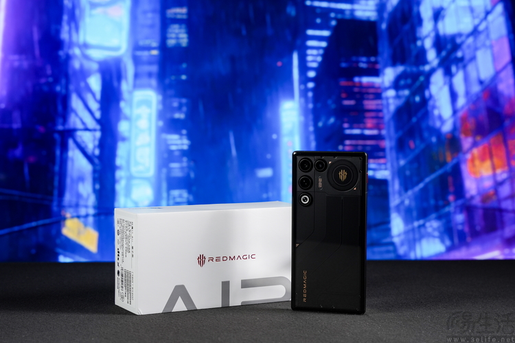 红魔11 AIR首测：超薄+主动散热，消除所有短板