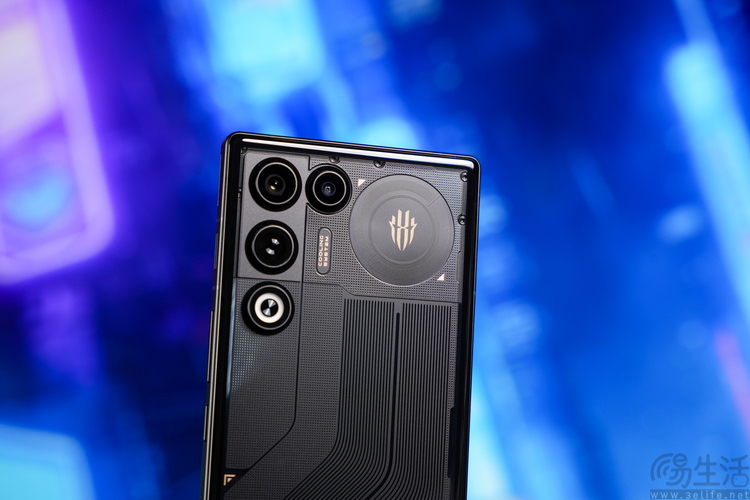 红魔11 AIR首测：超薄+主动散热，消除所有短板