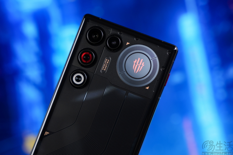 红魔11 AIR首测：超薄+主动散热，消除所有短板
