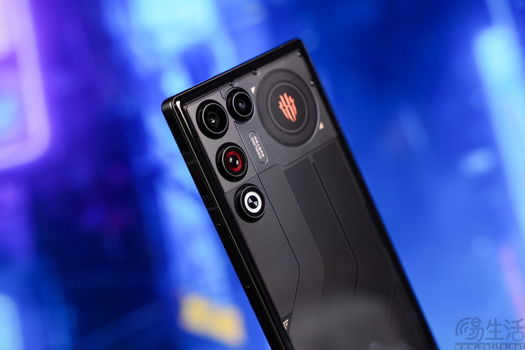 红魔11 AIR首测：超薄+主动散热，消除所有短板
