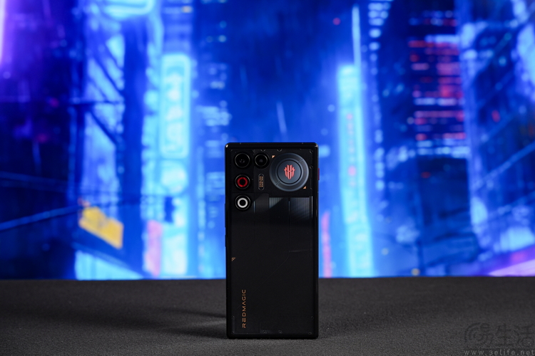 红魔11 AIR首测：超薄+主动散热，消除所有短板