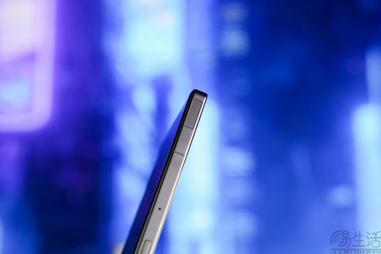 红魔11 AIR首测：超薄+主动散热，消除所有短板