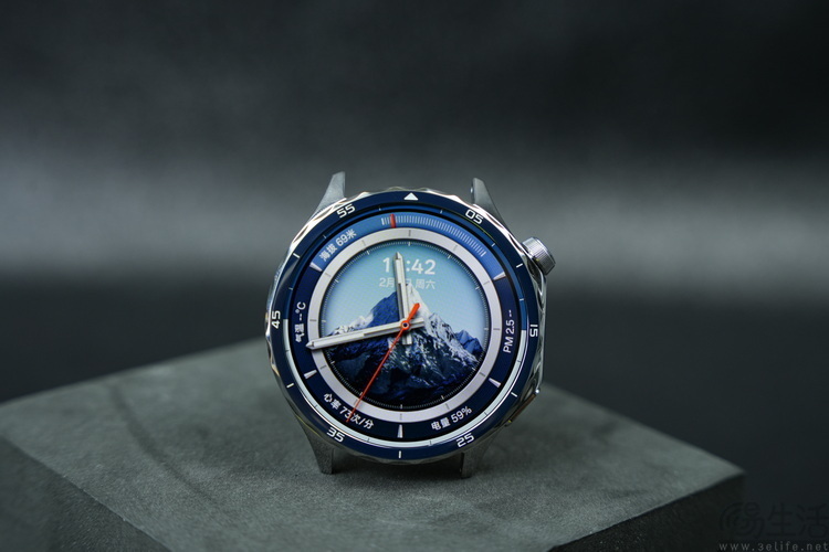 智能手表“不配用”的新芯片,或将“变天”AI终端市场 智能手表“不配用”的新芯片,或将“变天”AI终端市场