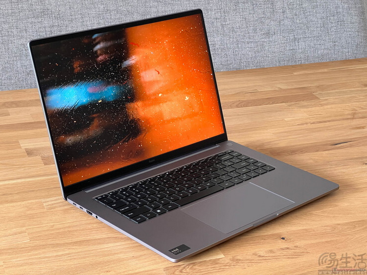 小米笔记本久违回归，要靠AI掀翻PC市场？