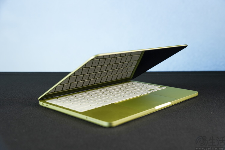 MacBook Neo首发评测：很小，但足以颠覆行业