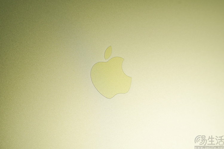 MacBook Neo首发评测：很小，但足以颠覆行业