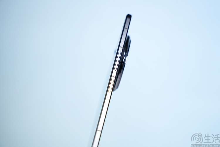 荣耀Magic V6首测：全能无短板，重新定义“大折叠”魅力