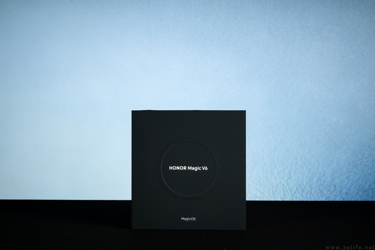 荣耀Magic V6首测：全能无短板，重新定义“大折叠”魅力