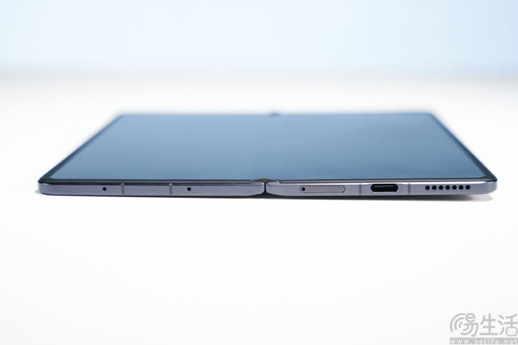 荣耀Magic V6首测：全能无短板，重新定义“大折叠”魅力