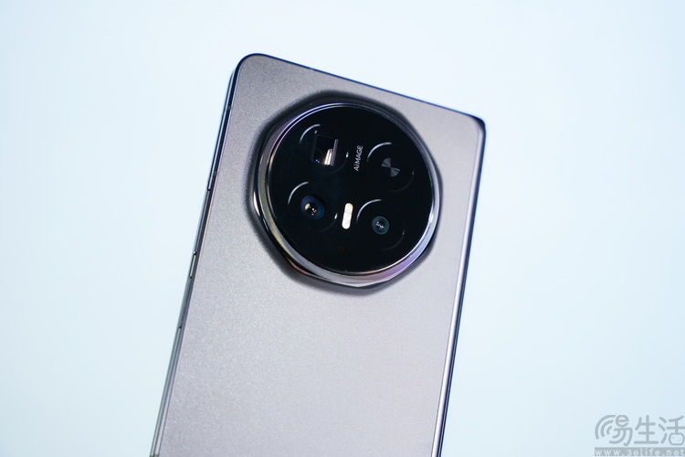 荣耀Magic V6首测：全能无短板，重新定义“大折叠”魅力