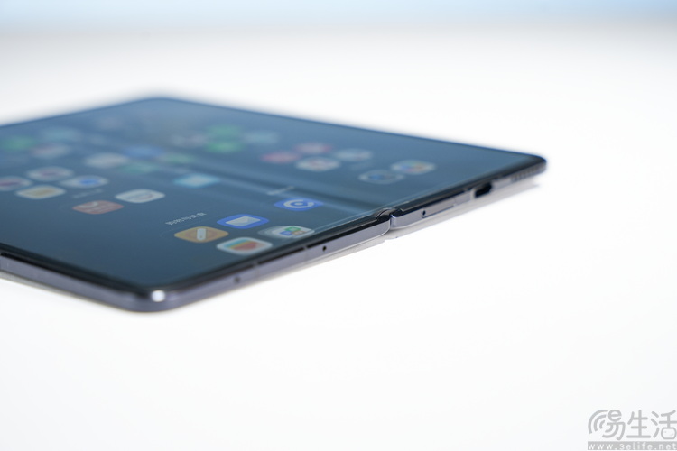 荣耀Magic V6首测：全能无短板，重新定义“大折叠”魅力