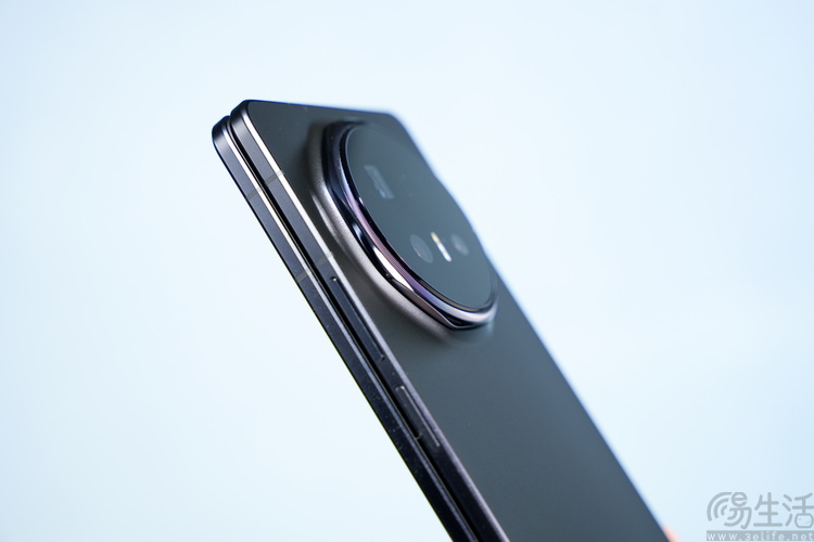 荣耀Magic V6首测：全能无短板，重新定义“大折叠”魅力