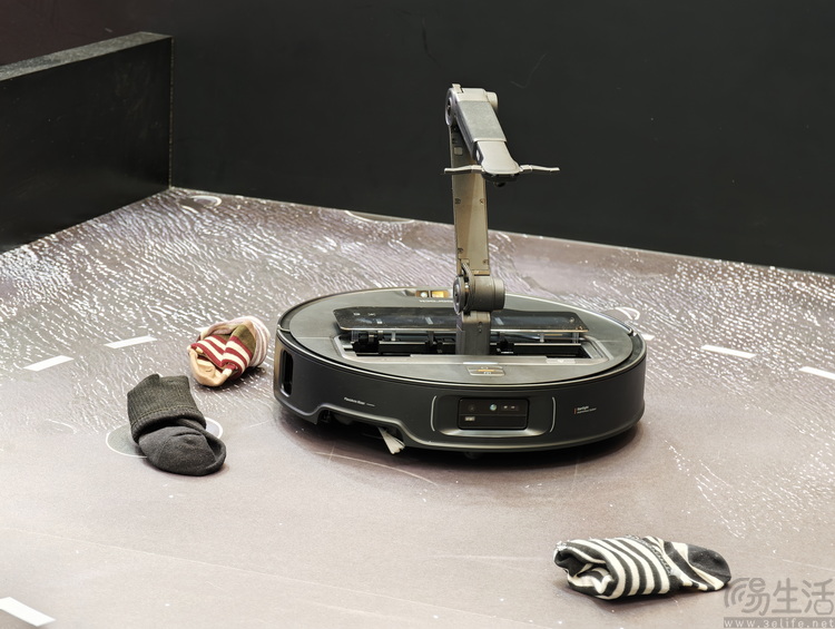 “旧瓶装新酒”的石头，成了今年AWE最务实的冠军