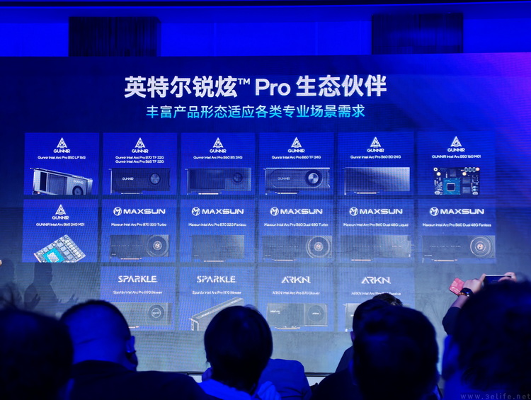 英特尔又发新品了，不过这次比酷睿更“王炸”