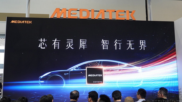 两条腿走路的联发科，终于要“拯救”智能座舱市场了