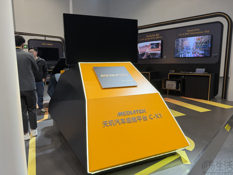 两条腿走路的联发科，终于要“拯救”智能座舱市场了