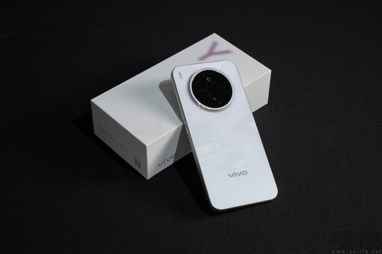 vivo Y600 Pro首测：长续航+超抗造，同级无对手