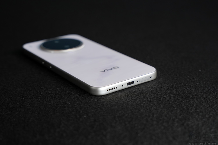 vivo Y600 Pro首测：长续航+超抗造，同级无对手