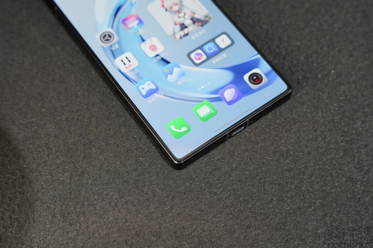 测完红魔11S PRO+，才明白了“游戏手机”的真意