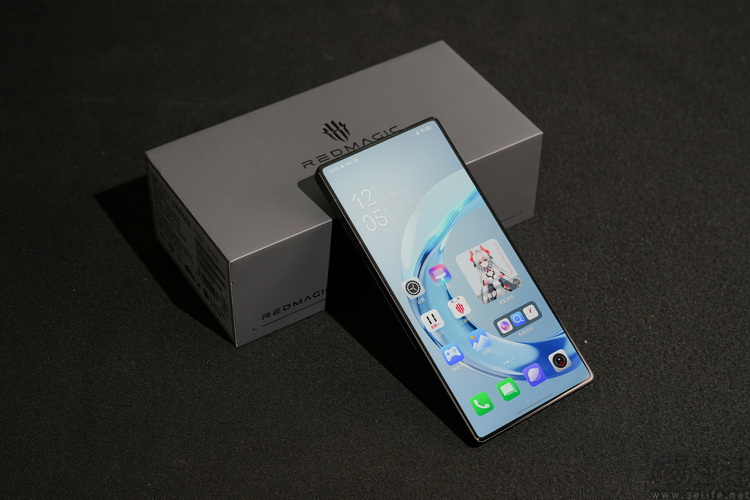 测完红魔11S PRO+,才明白了“游戏手机”的真意 测完红魔11S PRO+,才明白了“游戏手机”的真意