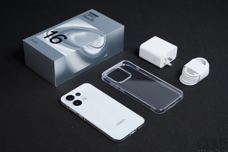 OPPO Reno16评测:精致又用心的小屏新选择 OPPO Reno16评测:精致又用心的小屏新选择
