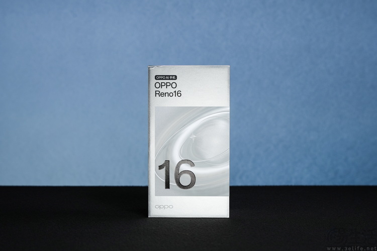 OPPO Reno16评测:精致又用心的小屏新选择 OPPO Reno16评测:精致又用心的小屏新选择
