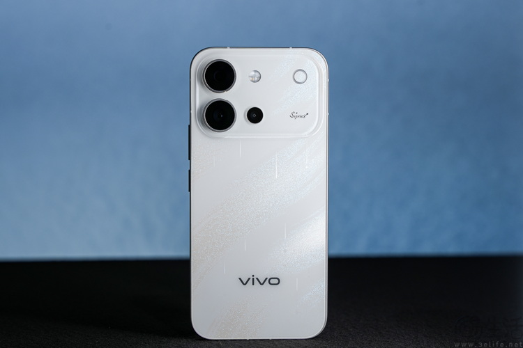 vivo S60首发评测:拒绝随大流,坚守“质价比” vivo S60首发评测:拒绝随大流,坚守“质价比”