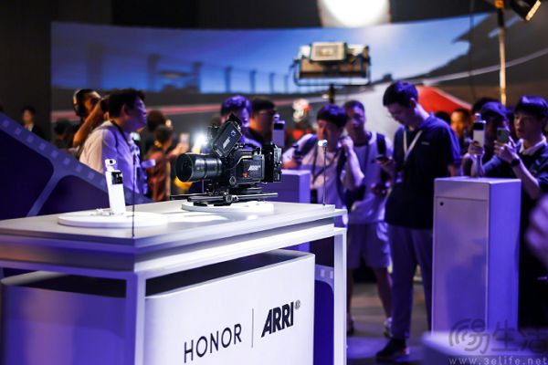 荣耀Robot Phone影像配置曝光，搭载ARRI色彩科学