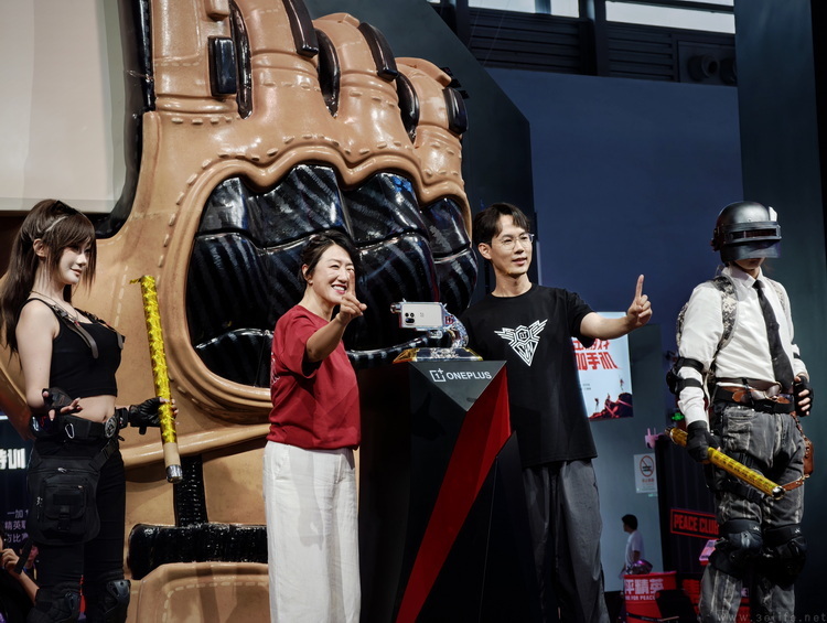 移动设备集体“游戏化”，背后藏着时代真相